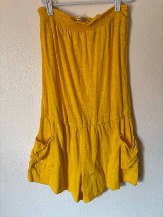 Derek Heart Pants - Derek Heart Women’s Y2K Yellow Strapless Summer Romper with Front Pockets Size M